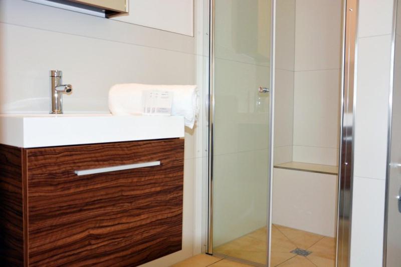 X-Hotel Емсдетен Екстериор снимка